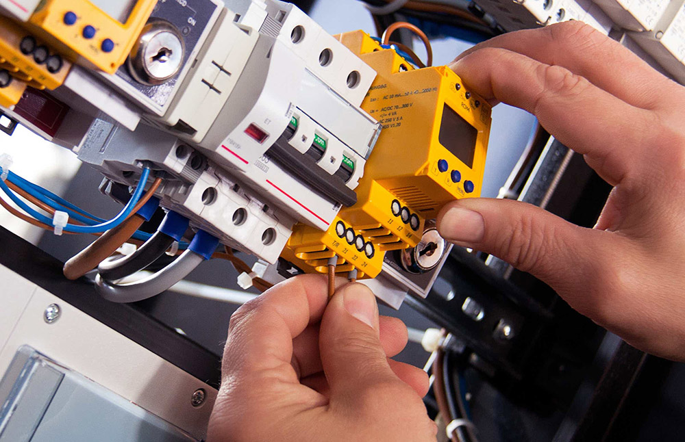 circuit breaker services